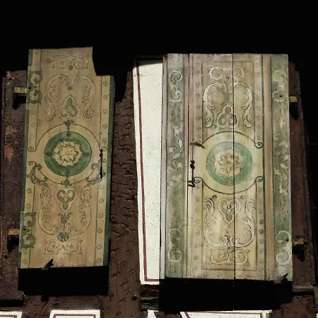 Maison Cliquot - Centre Apartment