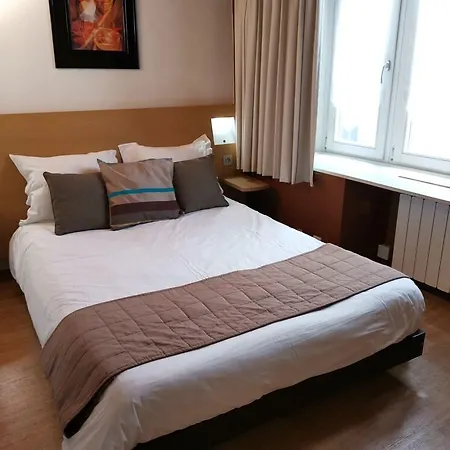 Maison Cliquot - Centre Apartment *