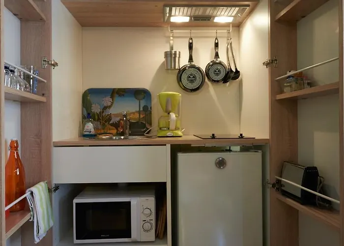 Maison Cliquot - Centre Apartment *